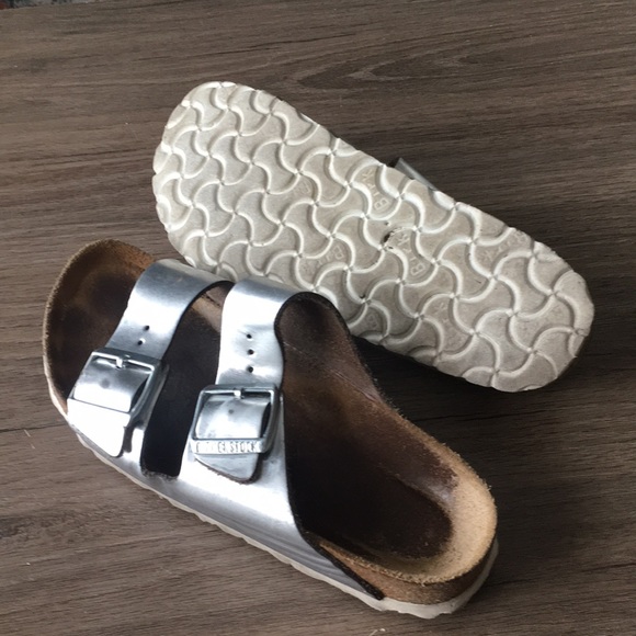 🔥🔥🔥Birkenstock  Arizona women’s size 7🔥🔥🔥 - Picture 4 of 6